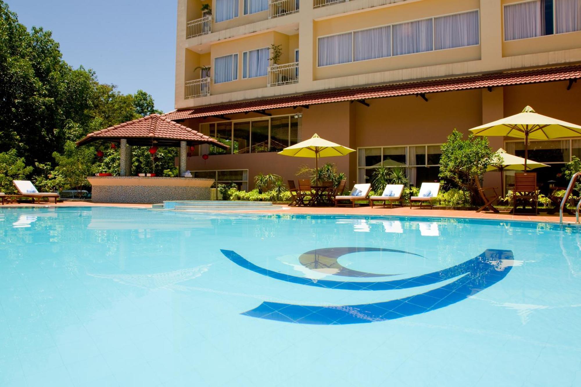 Park View Hotel Hue Bagian luar foto