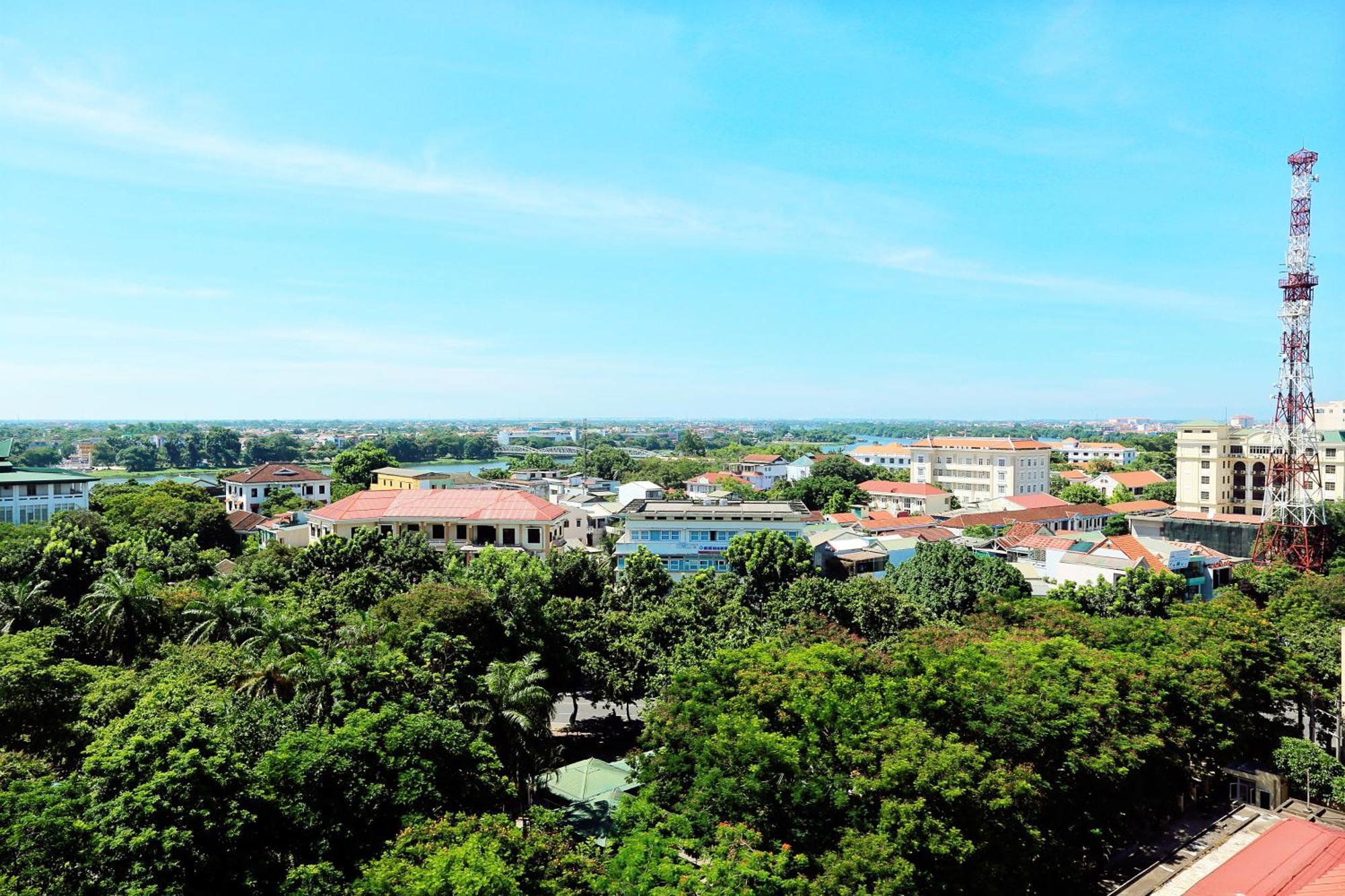 Park View Hotel Hue Bagian luar foto