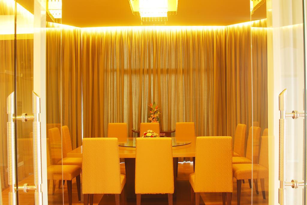 Park View Hotel Hue Bagian luar foto