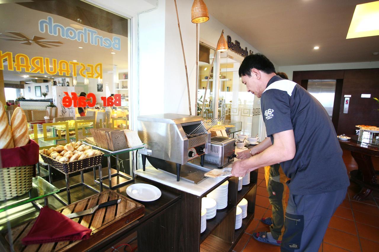 Park View Hotel Hue Bagian luar foto